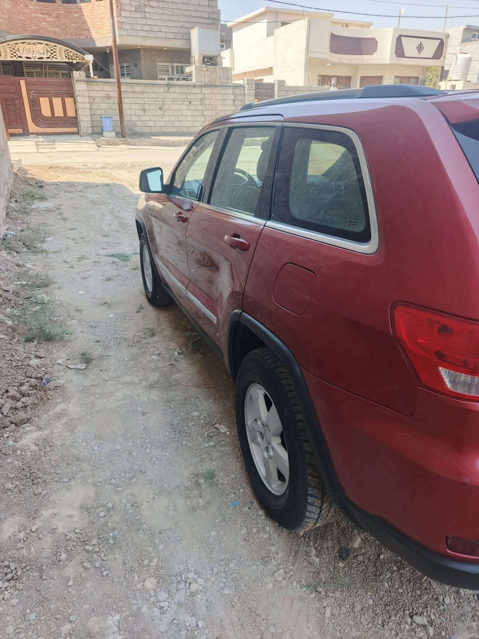 سلام عليكم جيب لاريدو موديل ٢٠١١ بيهة ٤ قطع صبغ مابيهة دواخل مكينة جديدة صدر امامي خلفي اترايهة زيرو جاهزة من كلشي رقم بغداد الدولي الجديد تحويل ثاني يوم السعر ١٢٠ و بيهة مجال حك الجية المكان تقاطع القدس هاتف ***********

