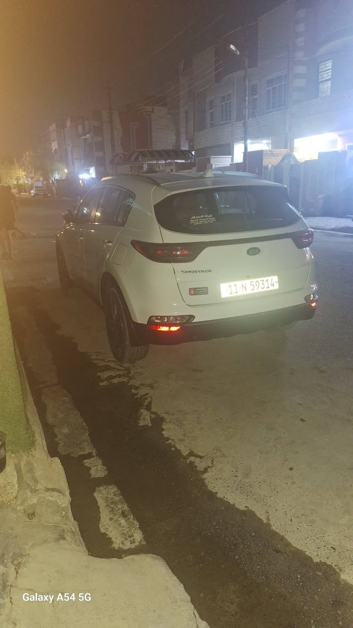 كيا سبورتج موديل ٢٠٢٠ كفاله عامه رقم بغداد ماشية ٦٩،٠٠٠،ألف، ***********
