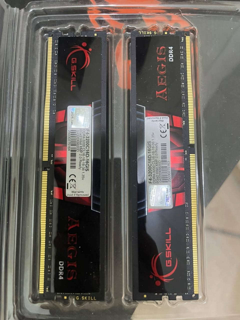 بسم الله الرحمن الرحيم 
رامات 2x8 ddr4 تردد 3200 ماركة g-skill 
معروضات 140,000 والتوصيل علينا 
***********
