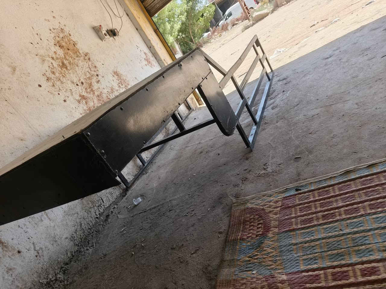 اسلام عليكم محجر للبيع محجر مجنن وقوي حديد وكدام عينك المحجر مكان كربلاء طويريج الشراي ينتصل ***********....***********
