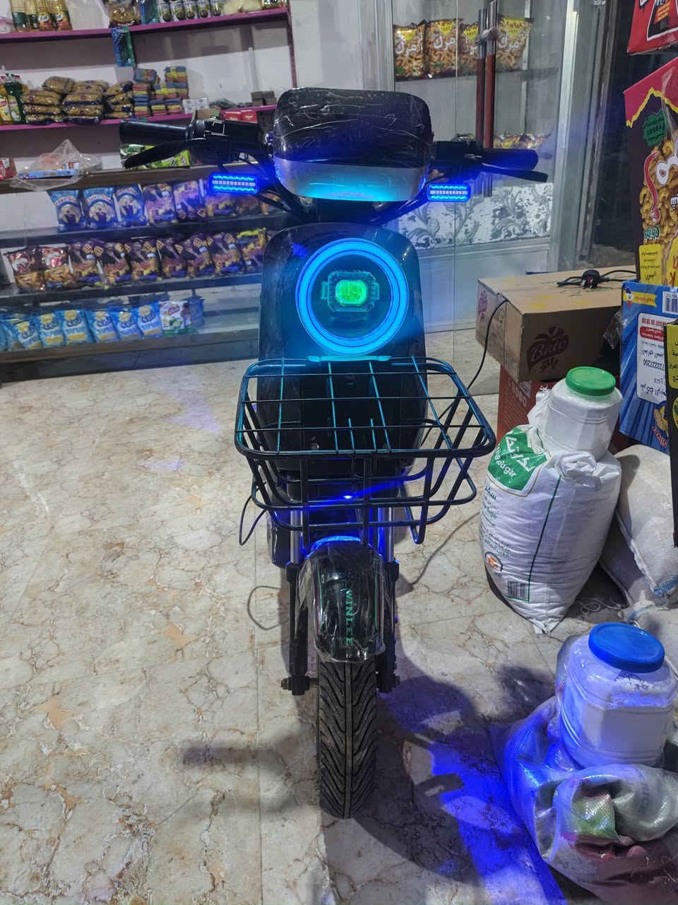 دراجة شحن ار ٩ • ٥ بطاريات • بصمة
