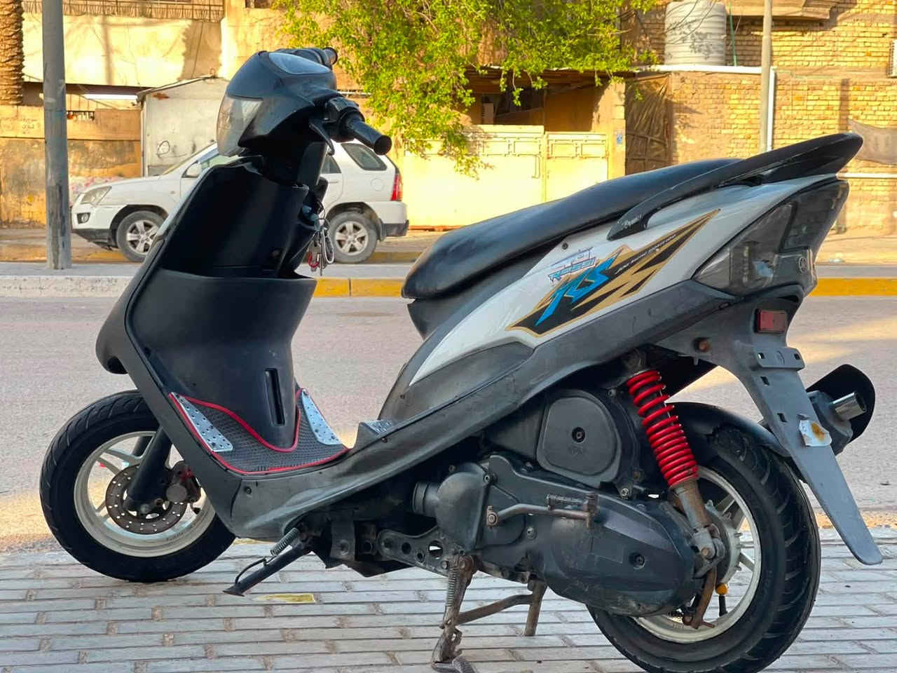 سلام عليكم ماكس عدله للبيع ما مفتوحه ما مفتوحه دراجه حلوه ونضيفه الكهربائيات كله شغله بس العينه طافيه ويل كب نجمه وكفراته الاصليه موجوده العنوان البصره الحيانيه رقم الهاتف ***********
