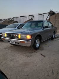 لبيع سيارة سيدان موديل 91مكفول من الكص ونقل جثه ولضربه سياره مكينه او ...