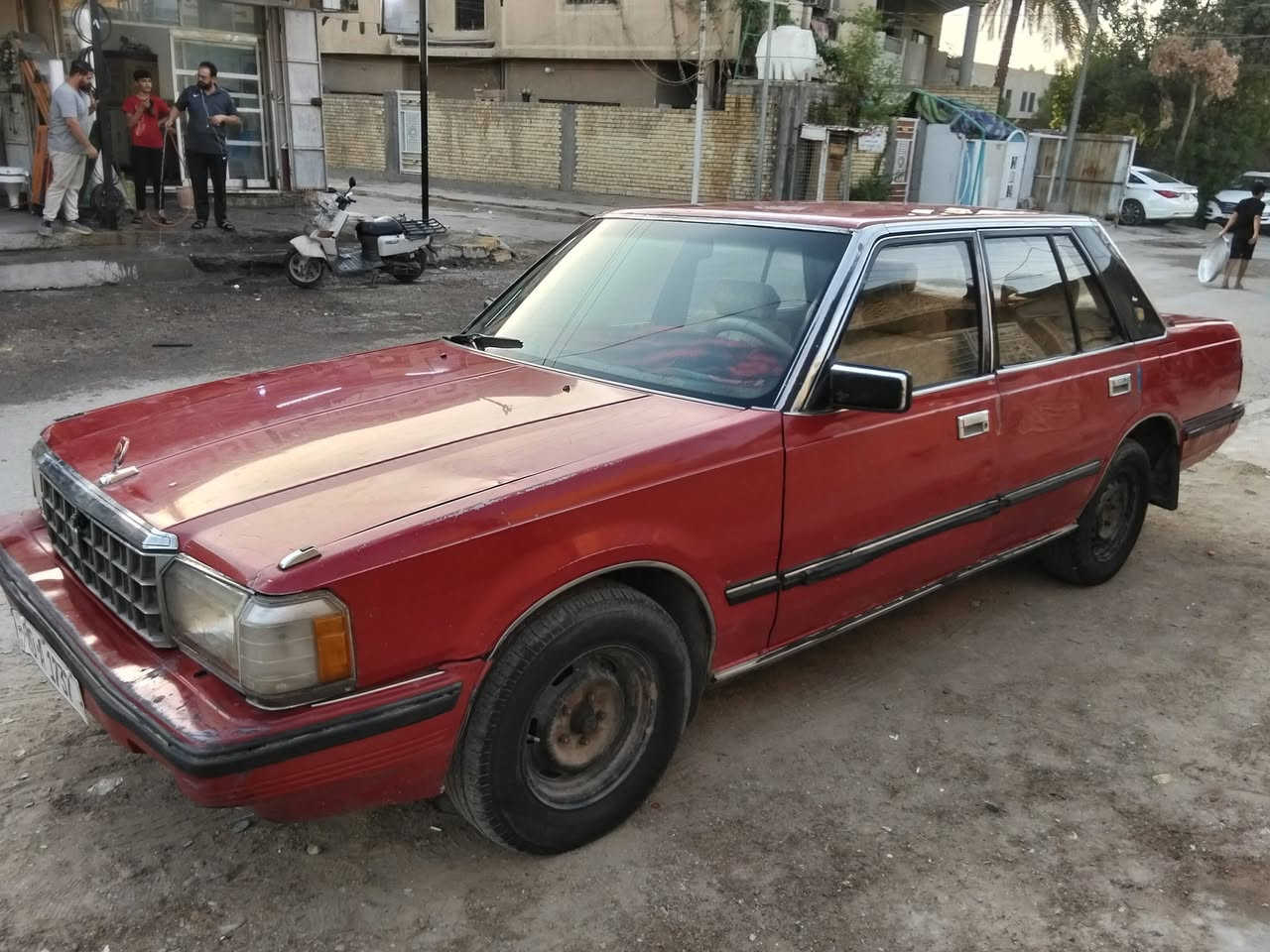 سوبر موديل 1985 
كير اكسن محرك تمام (محرك بلادي 6 سلندر)
السياره بلاديه  السعر  40 $  
***********.   مكاني بغداد (غير متواجد على النت)
