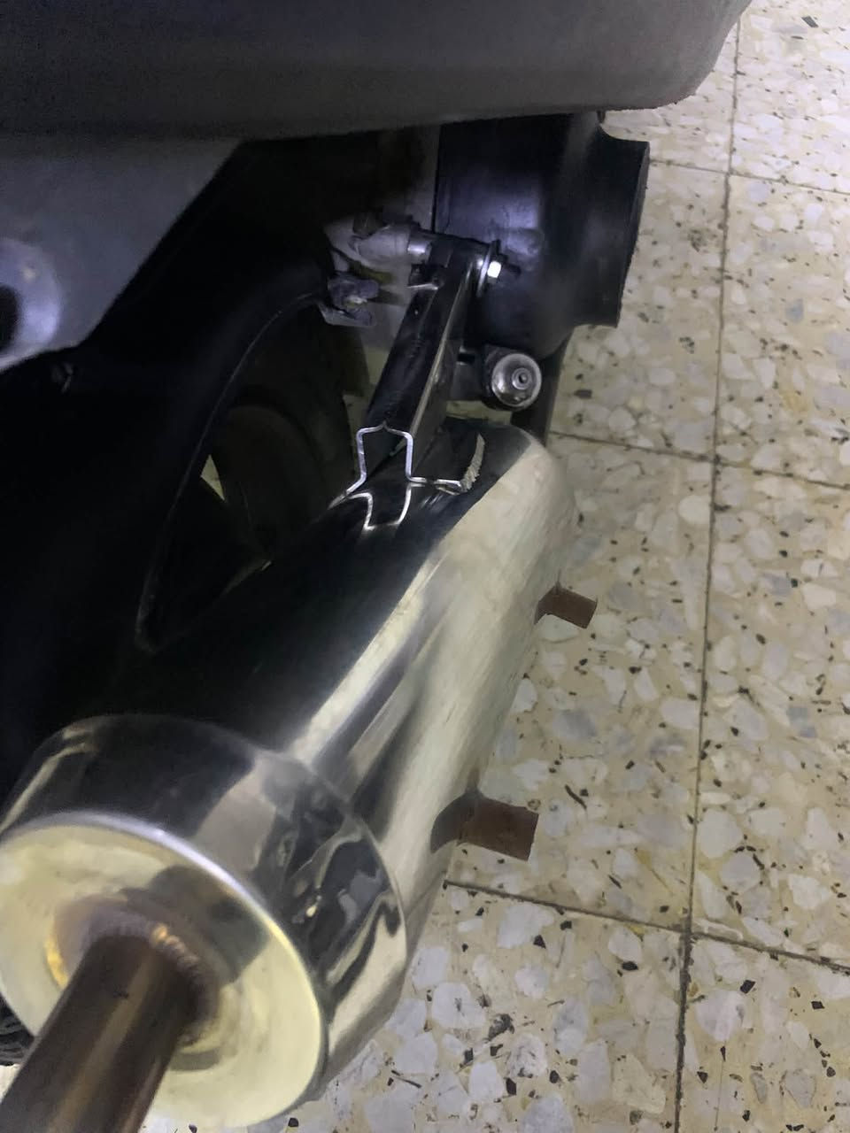 ماكس عدله نواقص سلف وبريك خلفي خفيف بس شلعه ومعدل مخيييف نص هندر صالنصه اصليه ستيل بوشه  مستعجل عل بيعه سعرها 550 وبيها مجال مكاني مدينه صدر ***********
