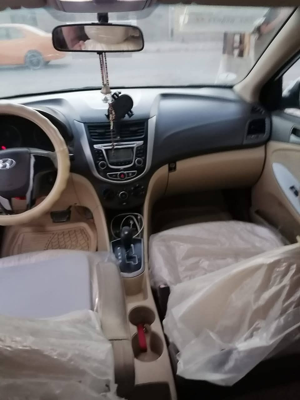 سياره اكسنت موديل 13 جير ومكينه وحداديه خير من الله السعر 75 العنوان الناصريه مكينه 1600...***********

