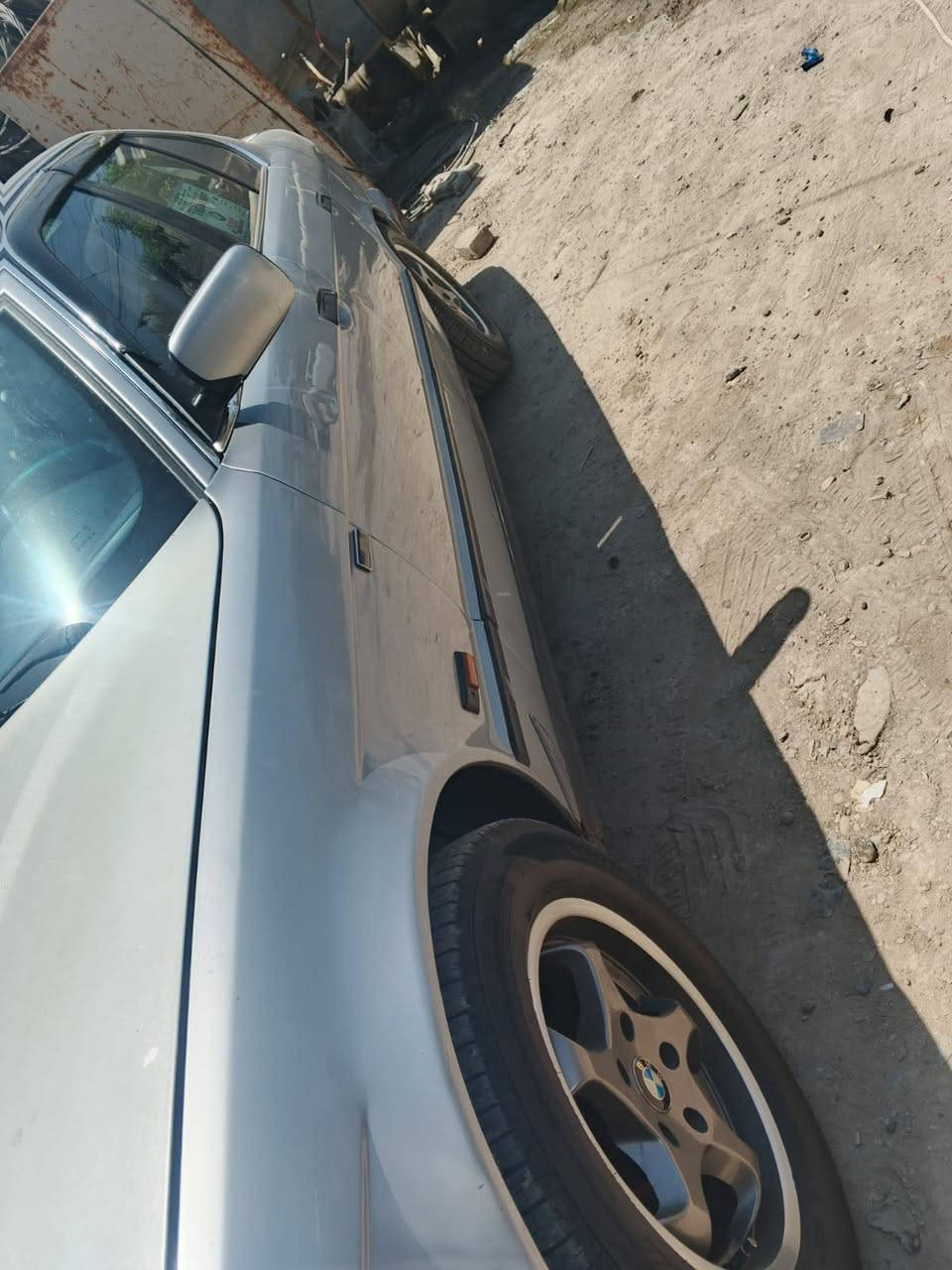 525iXيعني فور ويل سياره نضيفه
جداً اي نقص مابيه اترايك المكه
تبريد ثلج للبيع فقط 
كامله السياره 
موديل 95
السعر 70 وبيه مجال 
مكلف بالنشر اخوان وهذا رقم صاحب السيارة 
*********** اخوان بس بيع بدون مراوس وهذا رقم صاحبه وتحياتي للجميع اخوكم مصطفى الجنابي 
@الجميع
