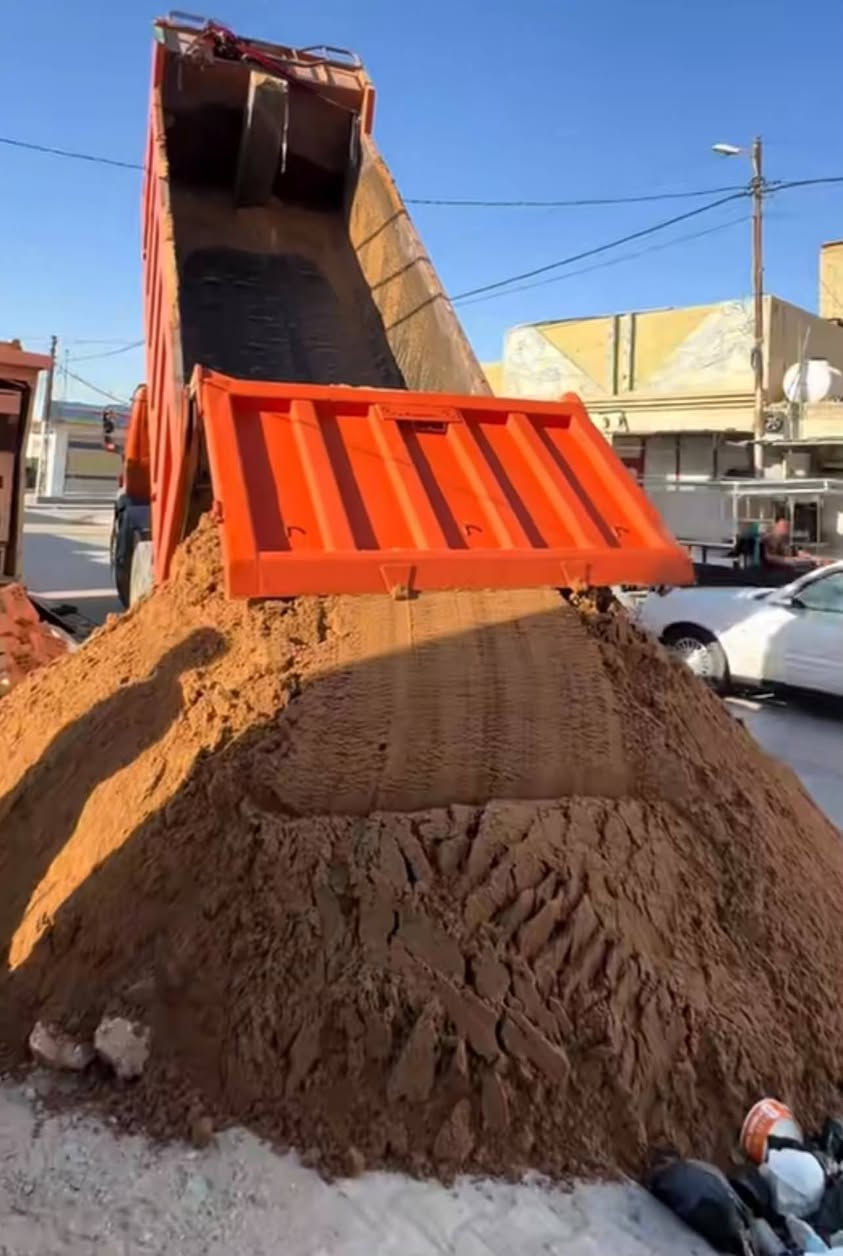 للبيع رمل مقسول السعر60واصل وحمل فول***********
