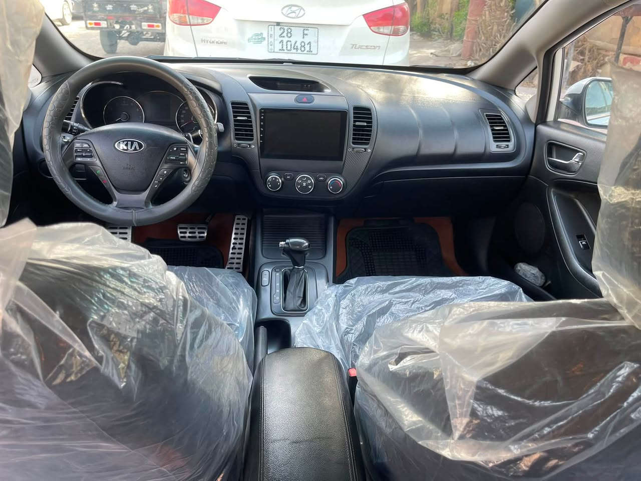 سيراتو مديل 14سياره كفاله عامه ماعده بارد بلباب. عبري. تبريد حدادي جهازه محرك 1600 مكان سياره نجف 115سعر ***********
