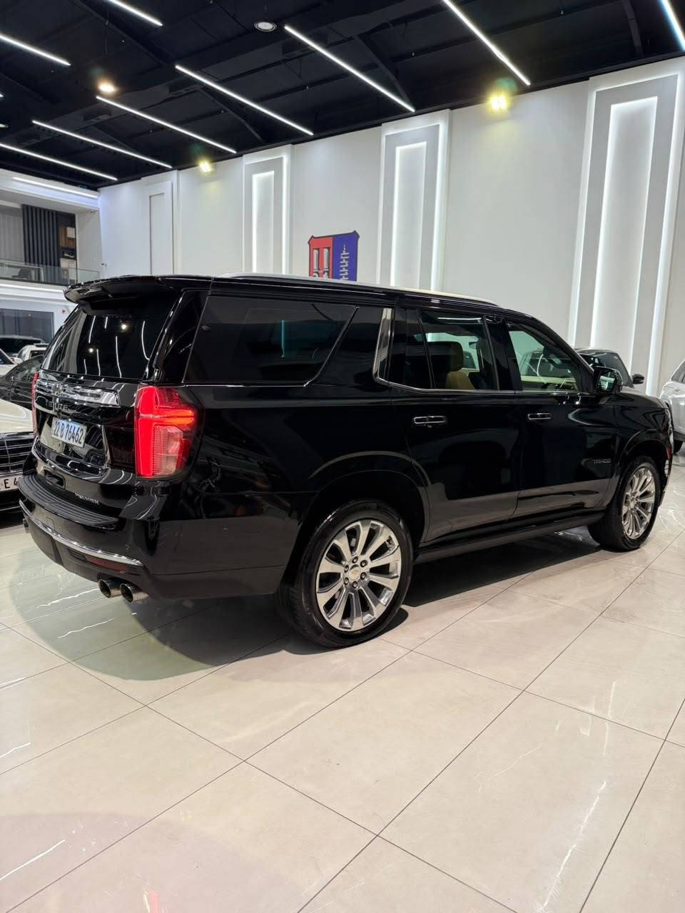Chevrolet Tahoe Premier 2022
Engine: V8 5.3L 
ژمارە هەولێر جاهیز 
120 هزار کم روشتووە 
یەک دەرگای بویاغە 
بێ ناوگرتن 
بێ ئێرباک 
شەریکە منسور 
نرخ 470 وەرقە و مجال 
📍شوێن هەولێر 
~~~~~~~~~~~~
***********
***********
~~~~~~~~~~~~
Chevrolet Tahoe Premier 2022
Engine: V8 5.3L 
رقم اربیل جاهز 
ماشي 120 الف کم 
واحد باب صبغ 
بدون داخل 
بدون ایرباک 
شرکة منصور 
سعر 470 ورقة بي مجال 
📍مکان سیارة اربیل أربيل, العراق
