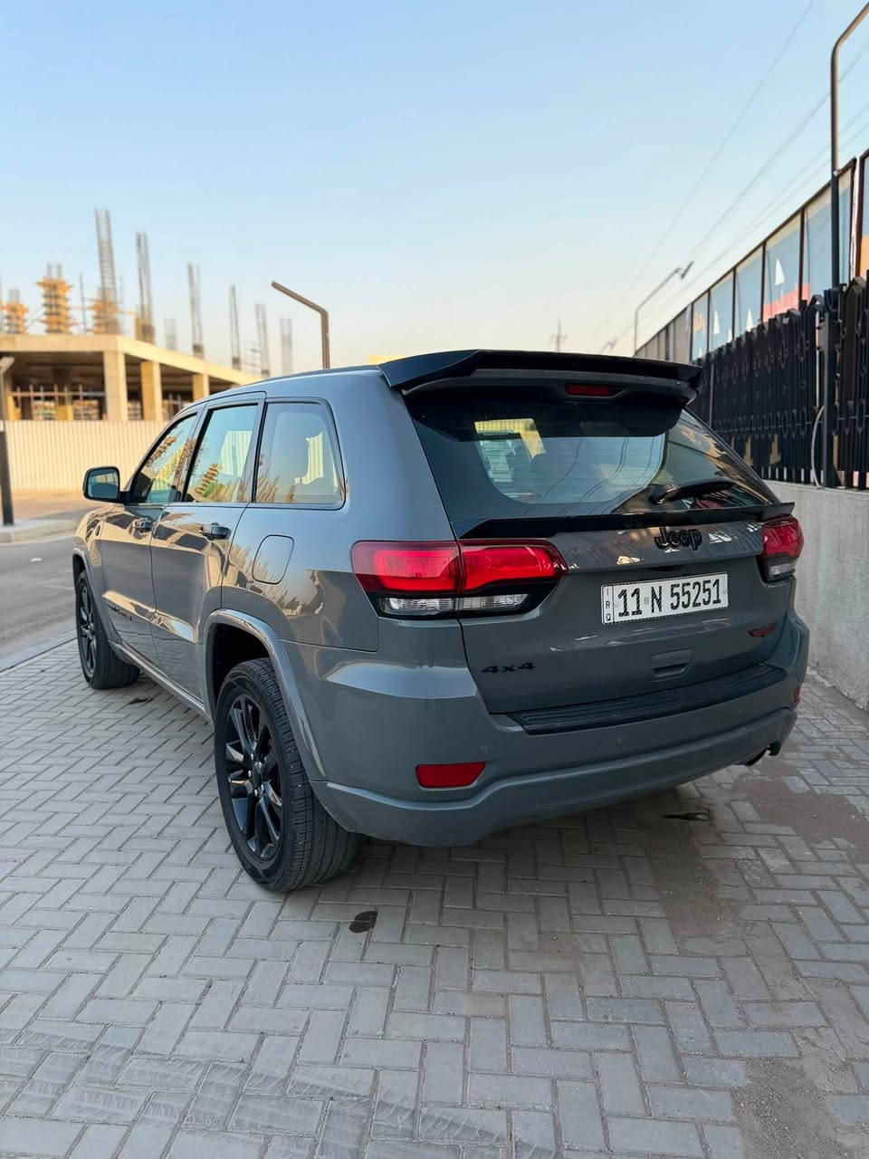 جيب شيروكي  .5 راكب بلاك توب

الموديل :2020

المحرك : V6.  3.6L

السعر : 187 ورقه وبيه مجال 

العدد:44 الف ميل

 

المواصفات :. 

* تحذير النقطة عمياء ⚠ .

* مرايا تعتيم ذاتي. 

* ويل قياس 20 انج .

* شاشه كبيرة . 

* نظام الخرائط (GPS) .

* المصابيح الأمامية زنون جديد.

* دخول ذكي. 

* بصمة. 

* تشغيل عن بعد .

* الصندوق الخلفيي كهربائي .

* مقعد السائق كهربائي.

* المقاعد الأمامية تدفئة .

* حساسات خلفية . 

* تدفئة ستيرن . 

* مانع تصادم خلفي .

* بلوتوث تلفون . 

* نظام التشغيل والاطفاء الاوتوماتيكي  

السيارة حادثهة 
بنيد و جاملغ امامي 
وبيهة قطع كلير فقط 
مكفوله من لغد و شاصي وظربه فقط حادث سياره        

* مانع تصادم خلفي .

* بلوتوث تلفون . 

* نظام التشغيل والاطفاء الاوتوماتيكي  

***********
