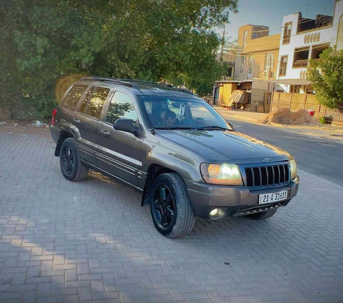 سلام علیکم سيارة جيب لمتد  للبيع بسعر 45 وبيه مجال 
ومستحيل اكو هيج نضافة بهيج سعر 
رجاء بدون مراوس فقط بيع 
موديل 2000 سياره خير من الله محرك8 سلندر بيه تبخير 
 شرط  صدر امامي وصدر خلفي جديد سيارة دفع رباعي 4X4 رقم انكليزي رقم الجديد رقم اسلیمانیة بسمي سيارة هزة جديدة تایرات اخو جديد سيارة جامات كهرباء لايت زينون تبريد شغال سيارة ضفيرة جديد متعمر فيت بمبم جديد بلكات جديد يعني كولشي جديد سیاره صبغ حزام حادثه جاملغ وبنيد كلش خفيفه
  دواخل نضيفه شاشه ايبات سيارة حلوه ونضيفه
سياره عائليه وجاهزة السيارة احلة من الصور
مكاني بغداد 
‭***********‬
