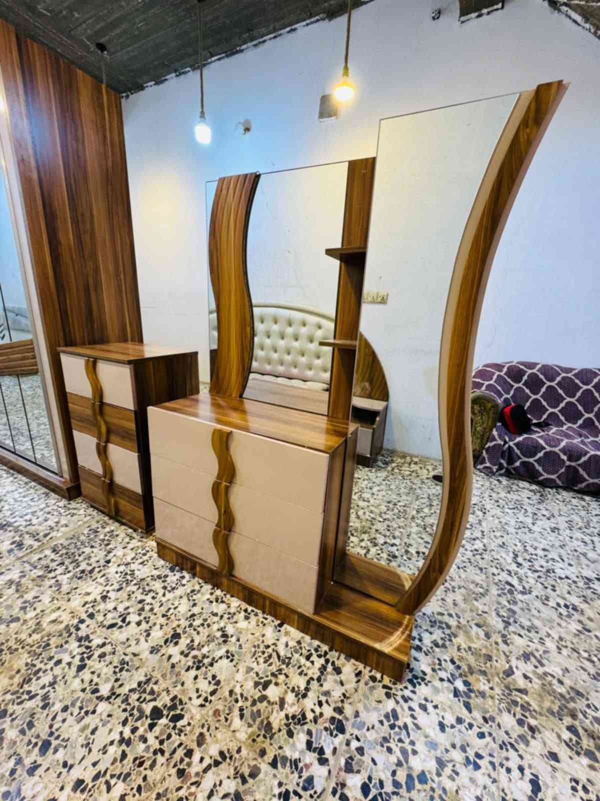 سلام عليكم
بيع مستعجل. غرفه تركي. اخت جديده. ب٥٠٠ بيه ظرر مكانه نجف كامله
