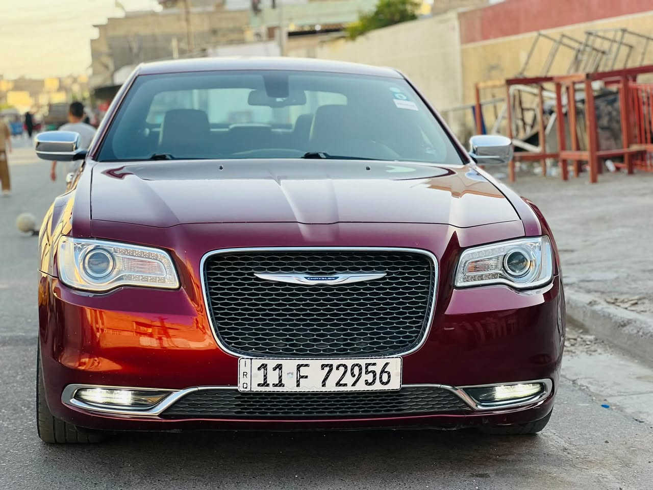 سلام عليكم اوباما كرايسلر 
دخول جديد كتاب ظباط مرقمه كامل بسمي (بغداد)
صور الحادث منشوره والسونار بيه صفحه كامله كلير بدون فتح فقط لجماليه
2019
مواصفات .
كشنات مشمشيه تدفئة تبريد الخلفيه والاماميه
ستيرن كهرباء تدفئة
خزن ميموري
شاشه كاربلي 
فوول السياره عدا الفتحه
***********
