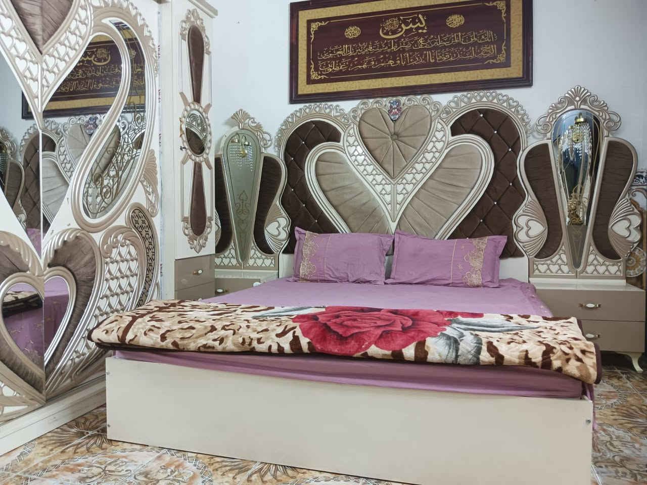 مكلف بالنشر غرفه تركي نظيفه كلش بدون ضرر الي يريد يزوج هم تناسبه  السعر 750وبيه مجال قليل مكان حله قرب جسر الثوره م ***********
