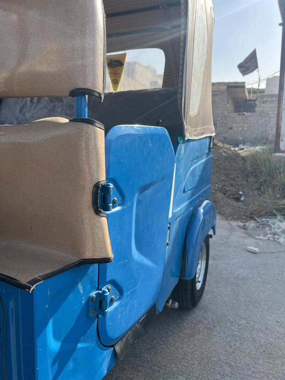سلام عليكم تكتك للبيع 22 بسمي بيه ضربه ازغيره بل غد الشري يتصل ***********
