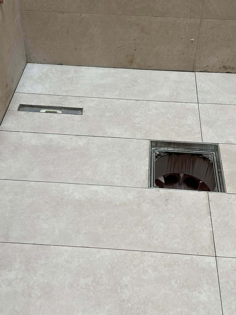 خلفه سيراميك شغل نظيف شغل باشراف هندسي رقم الـهـاتـف تواتصل واتساب ***********
