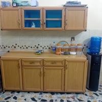 كاونتر للبيع ثلاث قطع   السعر    ٢٢٥  العنوان بغداد جسر ديالى قرب فلكة...