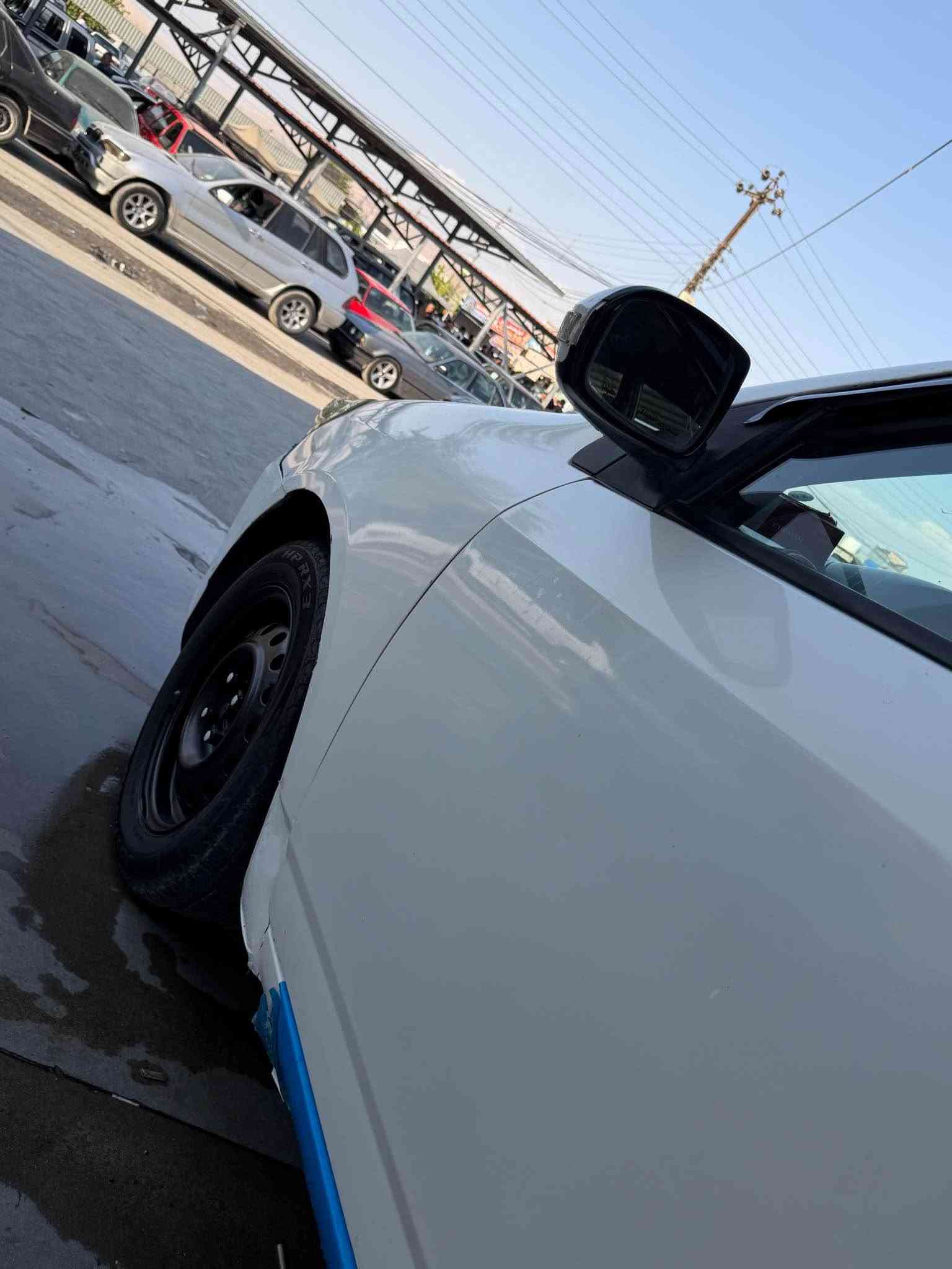 BYD.G3
2013
گێڕتۆماتیک 
گێڕ و مەکینەی کامیری 
سەنەوی بخداد
گێڕو مەکینەی بەشەرتی ١٠ فیتەر 
دەعم و لێدراوی نیە 
پشت و پێشی کەپسە 
تەقەو ڕەقەی نیە 
چوار تایەو ویلی لۆکی لەژێرە 
سڵایت 
شاشە ئایپات 
لایت زینۆن 
کامل جوانکاری بۆ کراوە زۆر مەزبوتە 
سەیارەکە زۆر بێکێشەیە ماڵی دۆستە 
سعریشی خوار هەموو بازاڕ
٣١ گەڵاو کەمێک مەجال
ئەگەر موشتەریت تەلەفون بکە جوابی مەسج نەیەمەوە لەگەڵ ڕێزم 
***********
***********
واتسئەپی لەسەرە 
قیست و قەرزو ئاڵوگۆڕ ناکەم 
تەنها فرۆشتنە 
شوێن سلێمانی السليمانية, العراق
