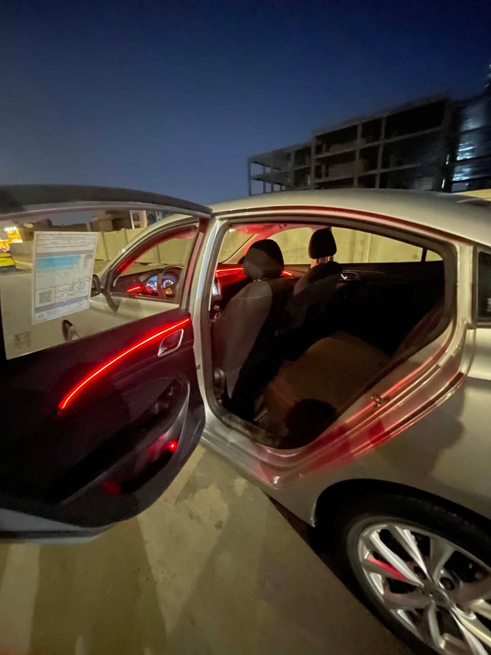 السلام عليكم 
Mg5✈️
موديل: 2024
محرك: 1500cc
اللون: رصاصي 
رقم بغداد 
مواصفات الMg العادية✨
شادلها إنارة داخلية اصلية بيها ضمان🖍️
شادلها منظومة زنون ايضاً بيها ضمان 
كير ومكينة مكفولة 
السيارة اي نقص مابيها 
تبريد ثلج ❄️ 
بعدها بضمان الشركة 🪪
مكفولة من الضربة والصبغ 
عدا ملاحظتين بسيطة جداً 
✨
رايدها ب16000,000مليون دينار 
وبيها مجال مكاني بغداد حي الجهاد 
✨(مكلف بالنشر)✨

*********** رقم صاحب السيارة
