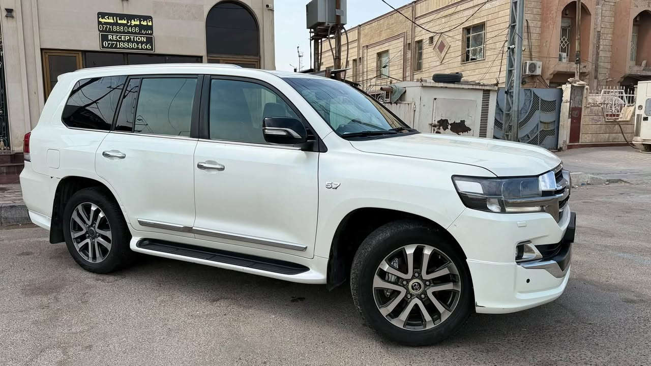 لاندكروز VX.S • ٢٠١٨ • كاز
