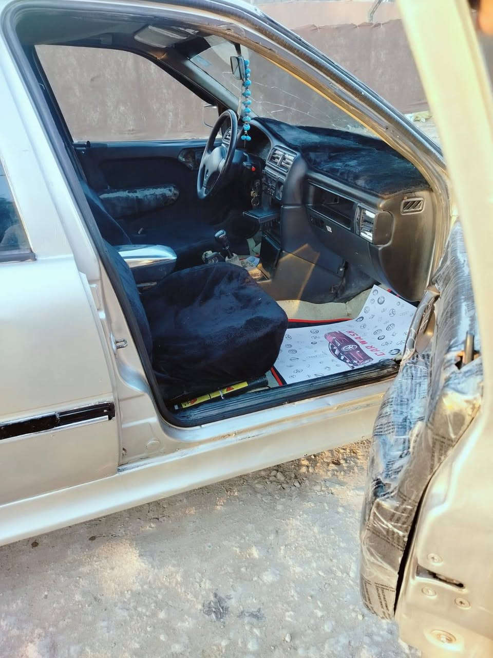 اوبل فكترا موديل 1992 رقم بغداد مشروع وطني سنويه لغايه 2029
محرك خير من الله 
كير عادي حداديه جديده اصل تبريد بس ما يشتغل سياره مال جناي 
كهربائيات كلها شغاله 
مكفوله من الضربه والخياس 
مصبوغه اثر جراد 
جاهزه وكلش حلووه 
مالكها بغداد مااندله 
ابيع شرط سرقه وعشاير وغرامات 
السعر 15
***********
***********
