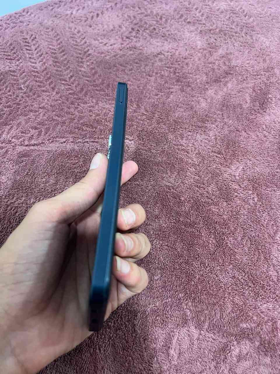 السلام عليكم جهاز ريلمي c55 للبيع نضيف شرط مابي اي عيب ذاكره 256 رام 16 بطاريه 5000 السعر 150 وبي مجال الرقم ***********
