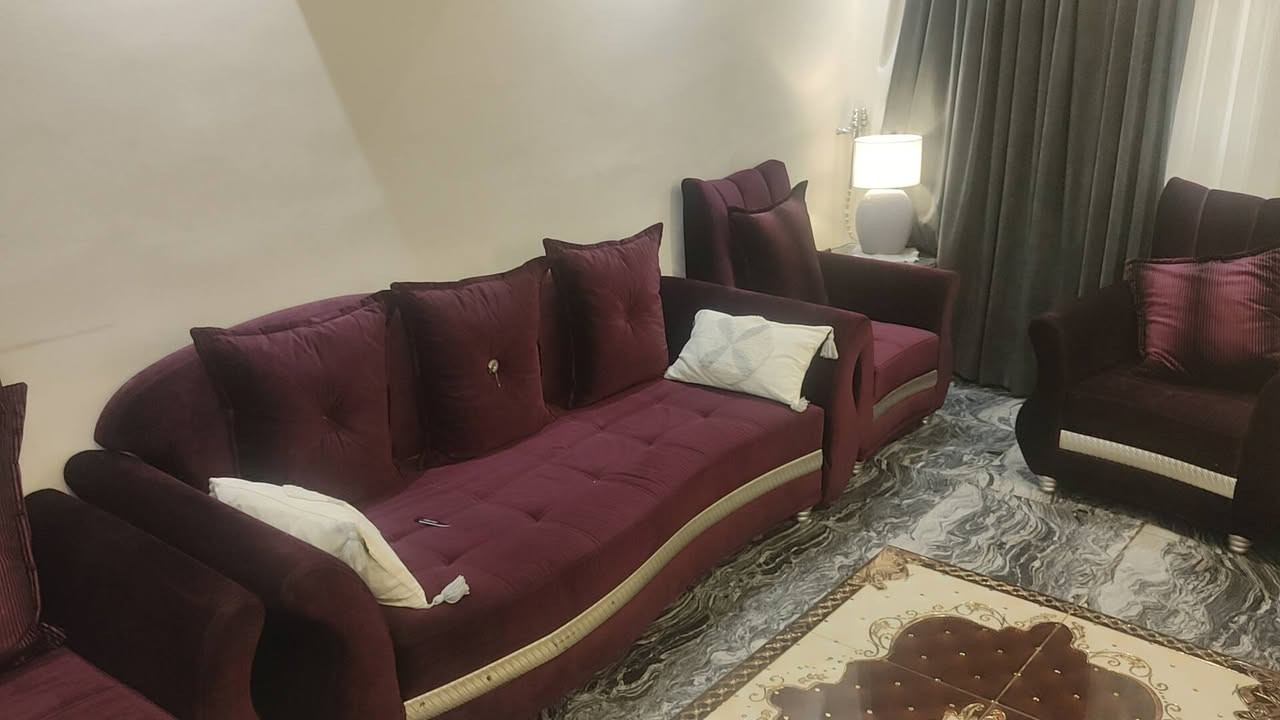 للبيع طقم قنفات كويتي مستعمل
🔹  10 مقاعد 🔹 مستعمل وبحالة جيدة 🔹 يوجد ضرر في إحدى القنفات 🔹 السعر: 400 ألف دينار 📍 الموقع: بغداد – حي الجامعة 📞 للاستفسار: ***********
