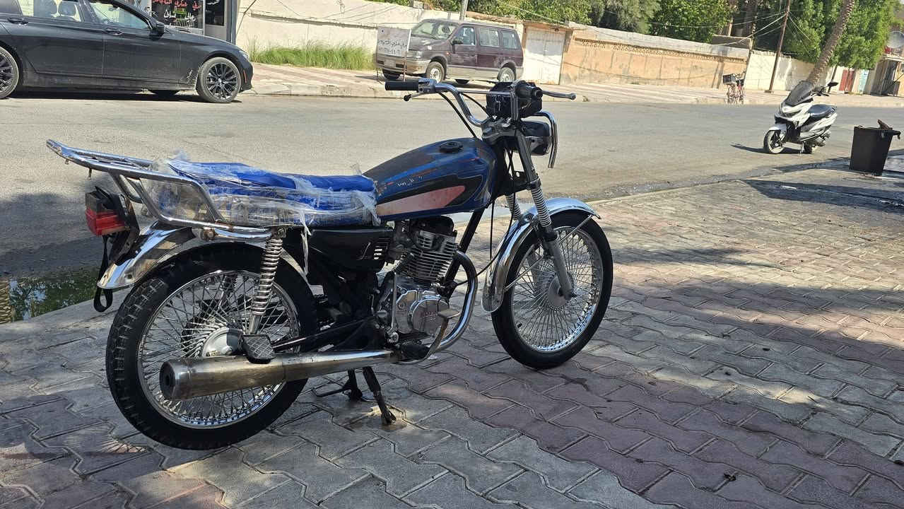 السلام عليكم دراجه ارشا موديل 18 للبيع السعر 300وبي مجال  اوراق موجوده الاصليه دراجه نظيفه وخير من الله كهربائيات كله شغاله دشبول شغال نقوصتها فقط  باتري  وتخم اشاير 
الاتصال ع رقم *********** رقم بي واتساب
