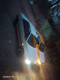 عندي هذني للبيع بيجو بارس 18 مكينه جير تبريد حداديه خير من الله والبيج...