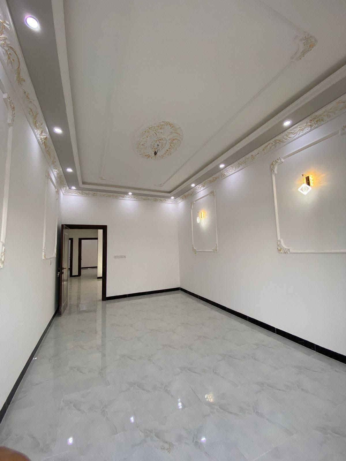 دار 🏠 للبيع
مساحه 150متر 
تكريت الديوم التصنيع 
للاستفسار لاتصال
***********
