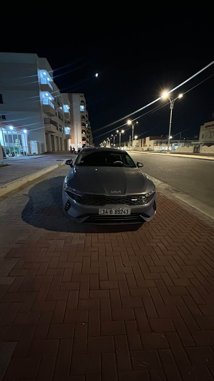 سلام عليكم k5 2024
فول عده الفتحه السياره حلوه ونضيفه 

كير محرك كله كفاله تخم تاير جديد ومس بدلت دهن ودهنه كله ابدله امزويل اغله شي 
السياره ممتعبه 
محركه 1600 t 
وسوناره موجود ضربته فقط بنيد وراجع نفسه ولباقي كفاله عده شمكم رصعه بل كشر ومصلحات 
السعر 170 وبي مجال وباقي التفاصيل خاص ***********
ادمن ❤️

نص مكتوب في الصور:
- Meta AI