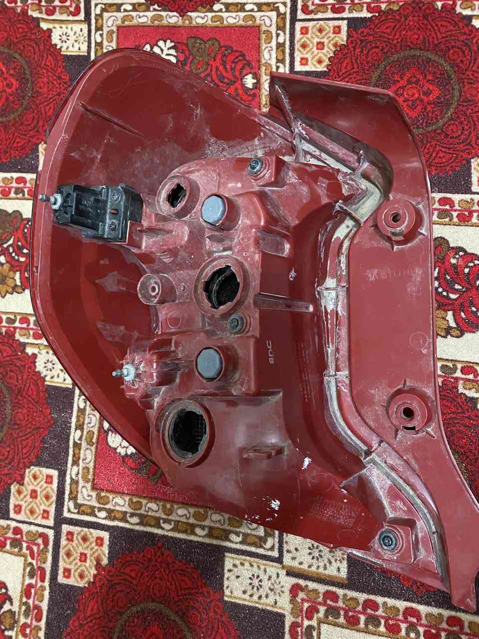 سلام عليكم 
بك لايت بيكانتو  صفحه اليمنه 
يرهم من موديل ١٧.  الحد موديل ٢٣ 
موضح بل صور 
بغداد الامين الثانيه 
الرقم ***********
