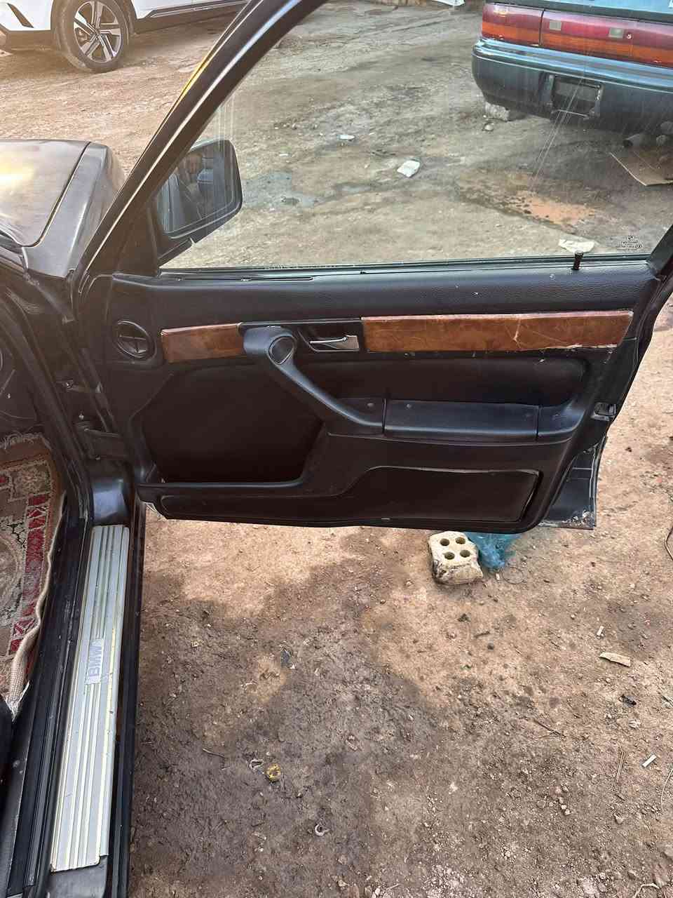 ‏سيارة ￼ بي إم موديل 91 ￼ سنوية باسمي 28            0771438435￼￼
