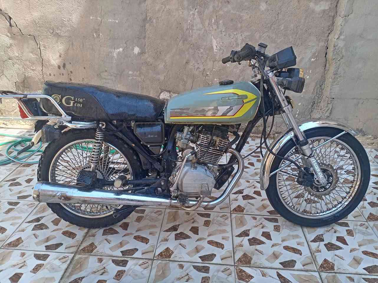 السلام عليكم البيع درجة سيفان موديل ٢٠٢٠ كهربائيات شغاله سلف شغال شاير شغال محرك لا تنقيص ولاتبخير محرك أخرس سعر ٢٧٥ العنوان تكريت القادسيه شارع ابو عقرب لاستفسار علا رقم *********** ويرهم مرواس ب حربي
