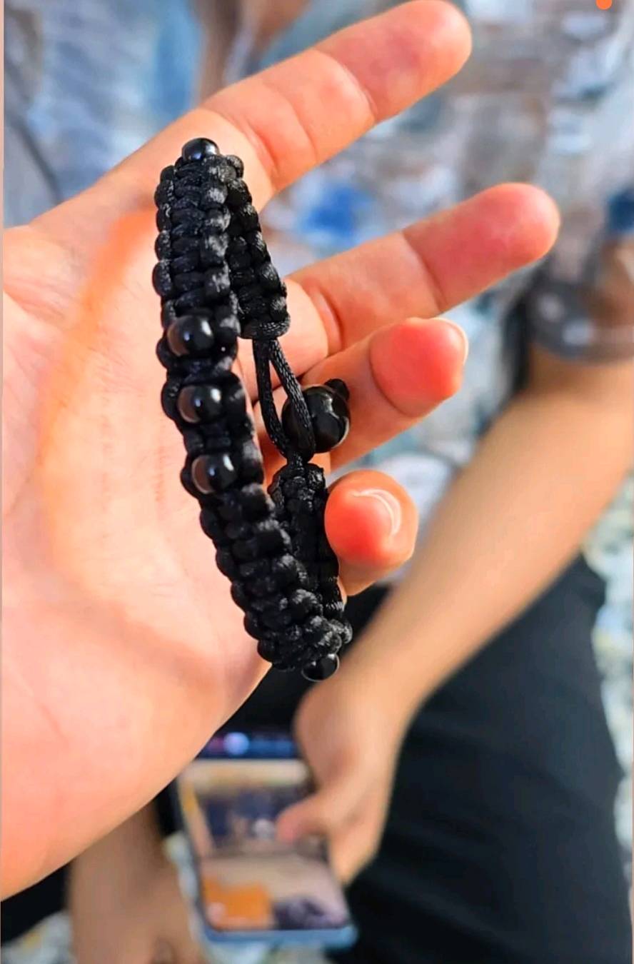 سوارات بخيوط الباركود الاصلي، ألوان مميزة وتصاميم ترهق لكل الأذواق (رجالي، نسائي، وسبورت) ✨
سعر الإسوار: 3,000 دينار فقط.
التوصيل: 5,000 دينار لكل المحافظات.
احجز إسوارك المفضل قبل لا تخلص الكمية! أرسل صورة السوار اليعجبك او البالك وتفاصيل على الخاص ويوصلك للباب جاهز. 

( للمشاهدة اكثر الاسوارات غير المعروضه امامك البحث في التيك توك سوار الإبداع او يوزر ( swar_alabdaa )

او تواصل خاص
