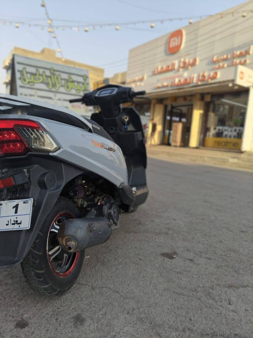 سلام عليكم اخوان دراجه سكنس للبيع
سرعه 140 سعر 350 
التواصل على رقم
***********
 مكاني بغداد حي نصر
