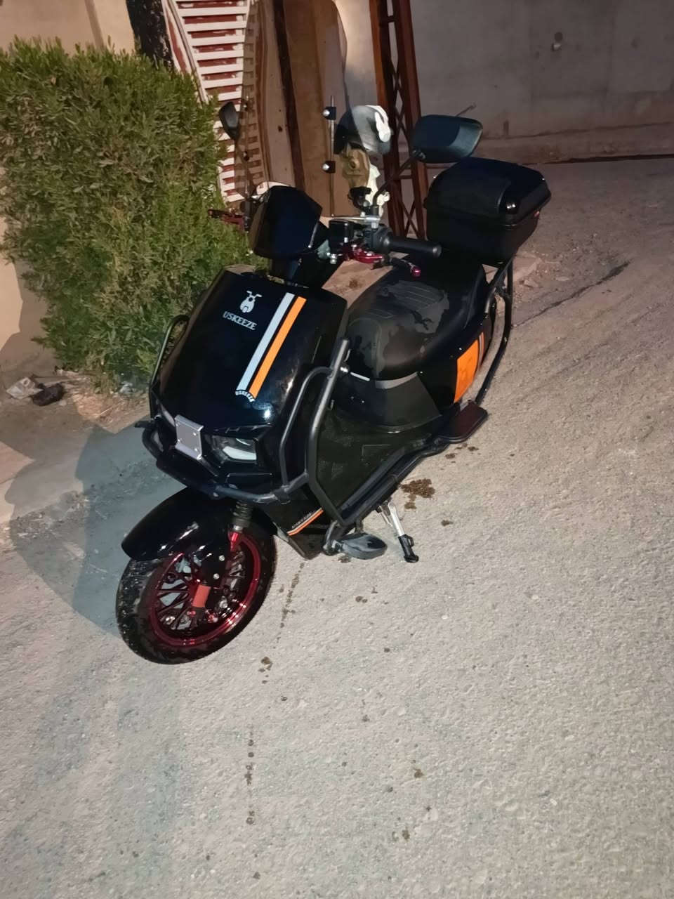 السلام عليكم
ماطور يوسكازي مدرع للبيع 

ملف 3800

بطاريات 6 مسطره 

ماطور نظيف 

السعر اتصل

***********
