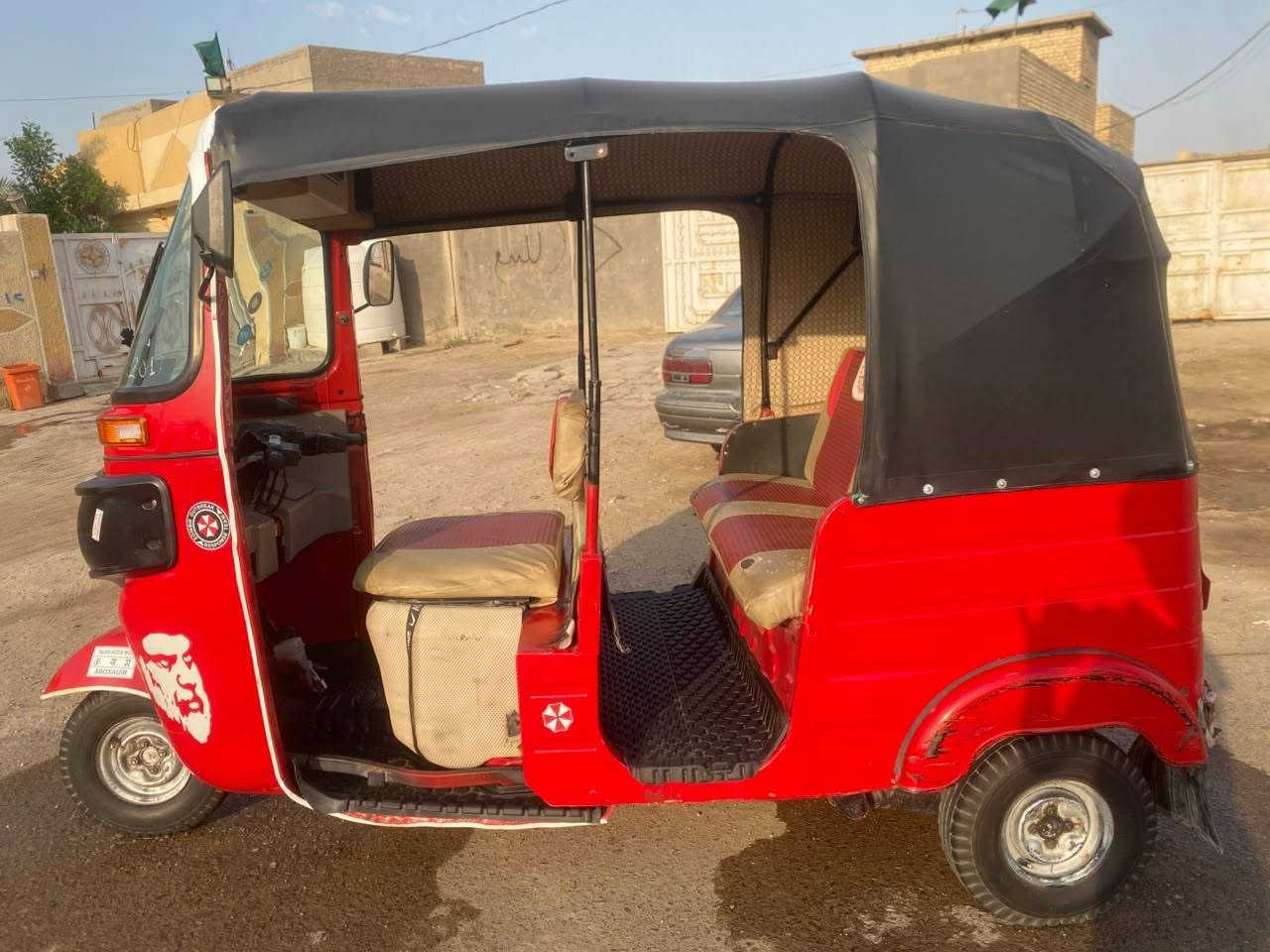 تكتك موديل ١٧ شهر ١٢ داخله ب١٨
تكتك مصروف عليها ما تذب عليها الف

اوراق ٧ اصليه

مكينه مكفوله وناعمه خير من الله

كهربائيات كلها شغاله لايت زنون 

التكتك معمره ومكفوله من الضربه تجي وتشوف بعينك احلا حته من الصور

السعر المطلوب  (( ٤ مليون )) وبيها مجال

مكاني بغداد تقاطع النهروان

رقمي ***********
