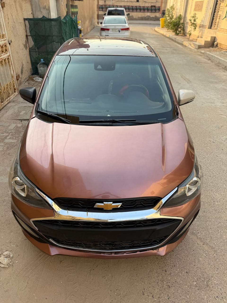 🚗 للبيع | شفروليه سبارك وارد أمريكي 🇺🇸

✨ المواصفات:
✅ محرك 1400 CC اقتصادي وقوي.
✅ ناقل حركة أوتوماتيك (CVT).
✅ شاشة لمس.
✅ Apple CarPlay.
✅ كاميرا خلفية.
✅ بلوتوث.
✅ USB / AUX.
✅ تحكم من المقود.
✅ نظام صوت ممتاز.
✅ زجاج كهربائي.
✅ مرايا كهربائية.
✅ تكييف ثلج.
✅ وسائد هوائية.
✅ ABS مانع انغلاق المكابح.
✅ نظام تثبيت (Traction Control).
✅ جنوط.
✅ إنارة LED نهارية.

📌 التفاصيل:
🔹 وارد أمريكي.
🔹 ماشية 60 ألف ميل.
🔹 صبغ حزام تجميلي.
🔹 كيربلاد مبدل ويعمل بصورة ممتازة.
🔹 بدون أرقام.

💰 السعر: 50 ورقة فقط.
🔥 بهذا السعر ما راح تلكه مثلها بالسوق. سيارة اقتصادية، عملية، وجاهزة للاستخدام.

📞 للاستفسار والمعاينة: *********** البصرة, العراق
