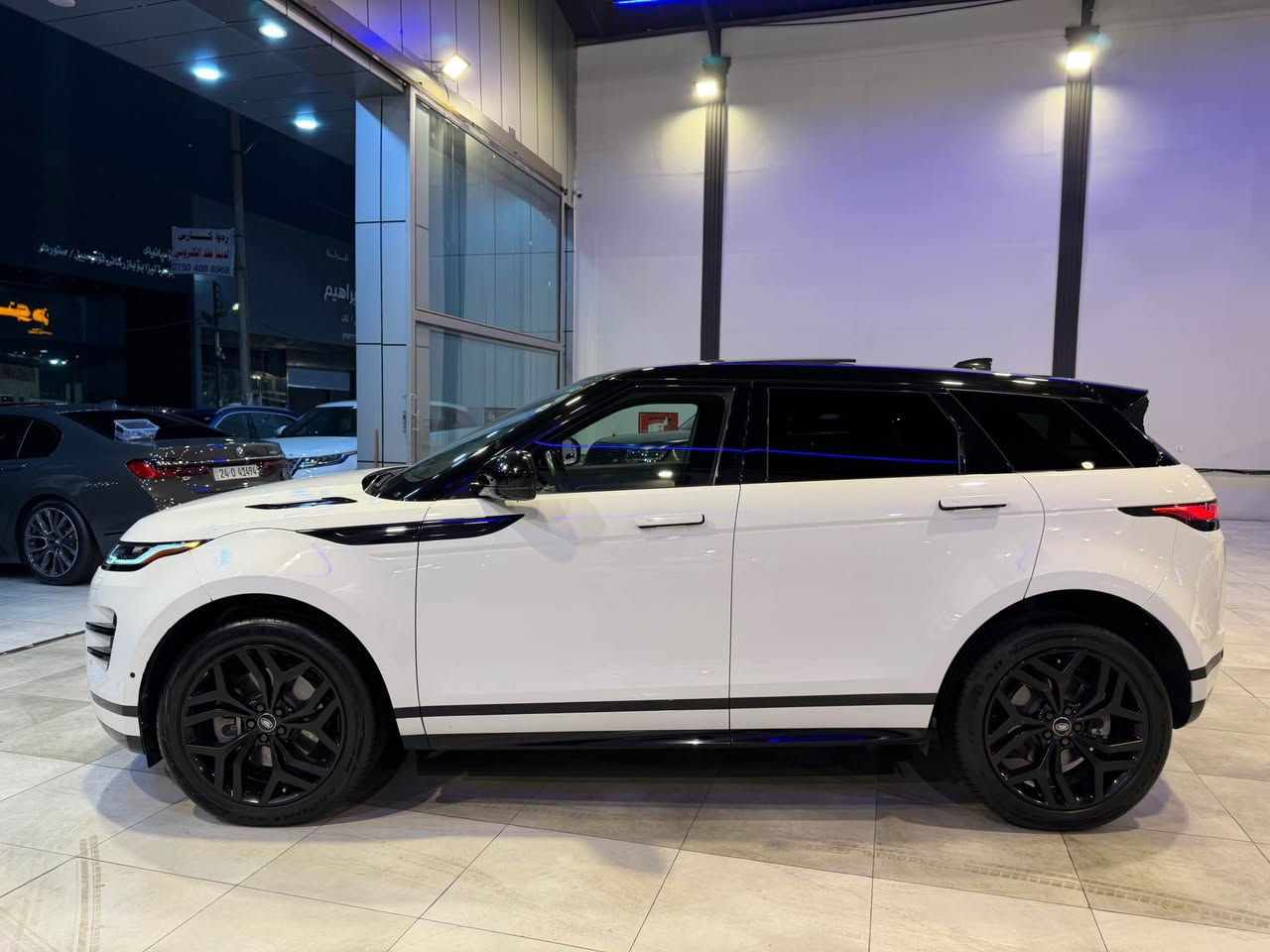 Range evoqe 2023 
كلين تايتل R dainamic
فول مواصفات 
لايتات ليد زينون متحرك 
حساس امامي خلفي 
رادار مامي خلفي 
بانوراما 
سماعة ميرديان 
شاشة كبير 
كشنات هيتر ميموري 
صندوق كهرباء 
سيارة بدون حادث بدون صبغ 
٤٠ ماشية 
مكان سيارة اربيل 
٢٧٧$
*********** وتس اب
*********** أربيل, العراق
