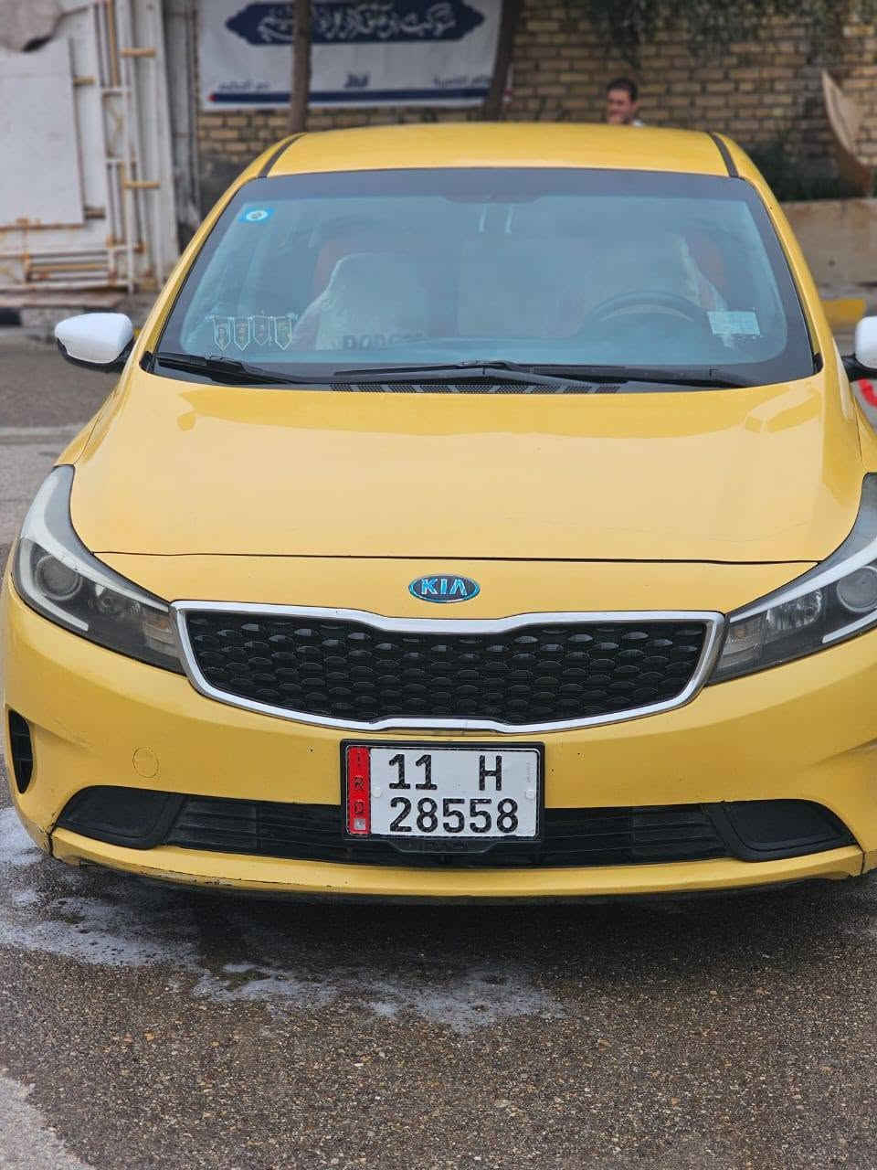 السلام عليكم
للبيع 
كيا فورتي 
موديل ٢٠١٨ 
رقم بغداد انكليزي تحويل مباشر 
وارد امريكي (ضرر السياره الباب الخلفي مبدل )
صور الحادث مرفقه بالمنشور 
مكينه 2000 دوش 
شاشه 
كامره 
تحكمات ستيرن 
للاستفسار 
***********
***********
