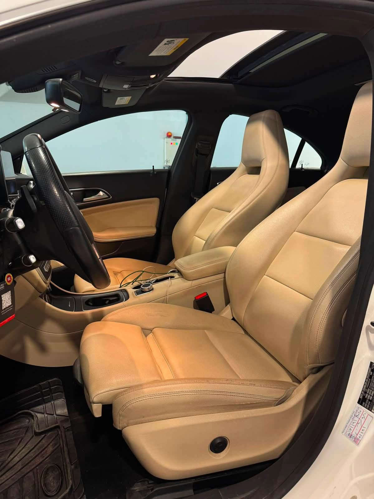 مارسيدس CLA 250
فول مواصفات موديل 2019
ماشي 68 mi 
الضرر بوند بدون دواخل بدون ارباك
***********
***********
