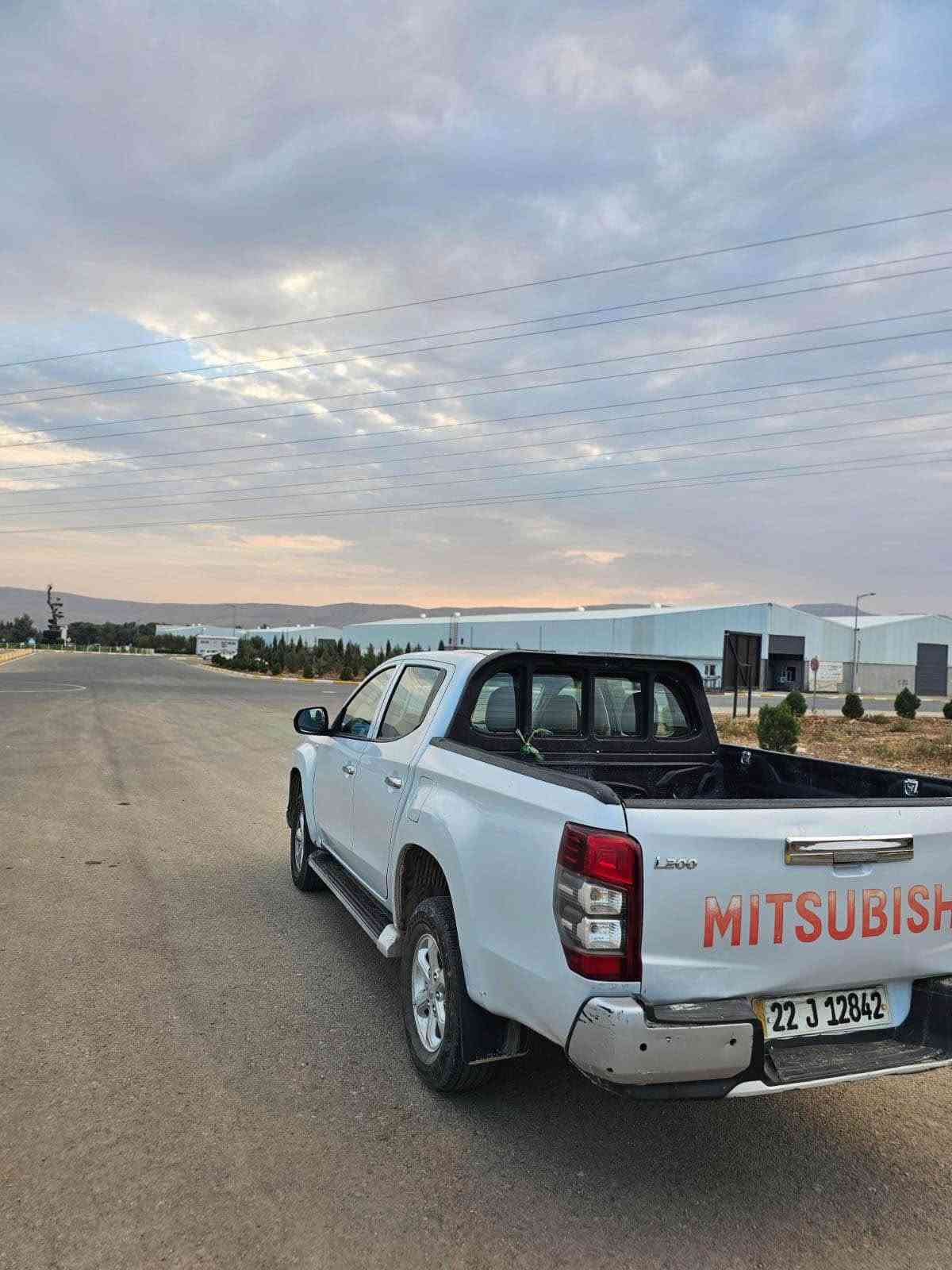 ميتسوبيشي L200 • ٢٠٢٠ • ١٤٠٠٠٠ كم