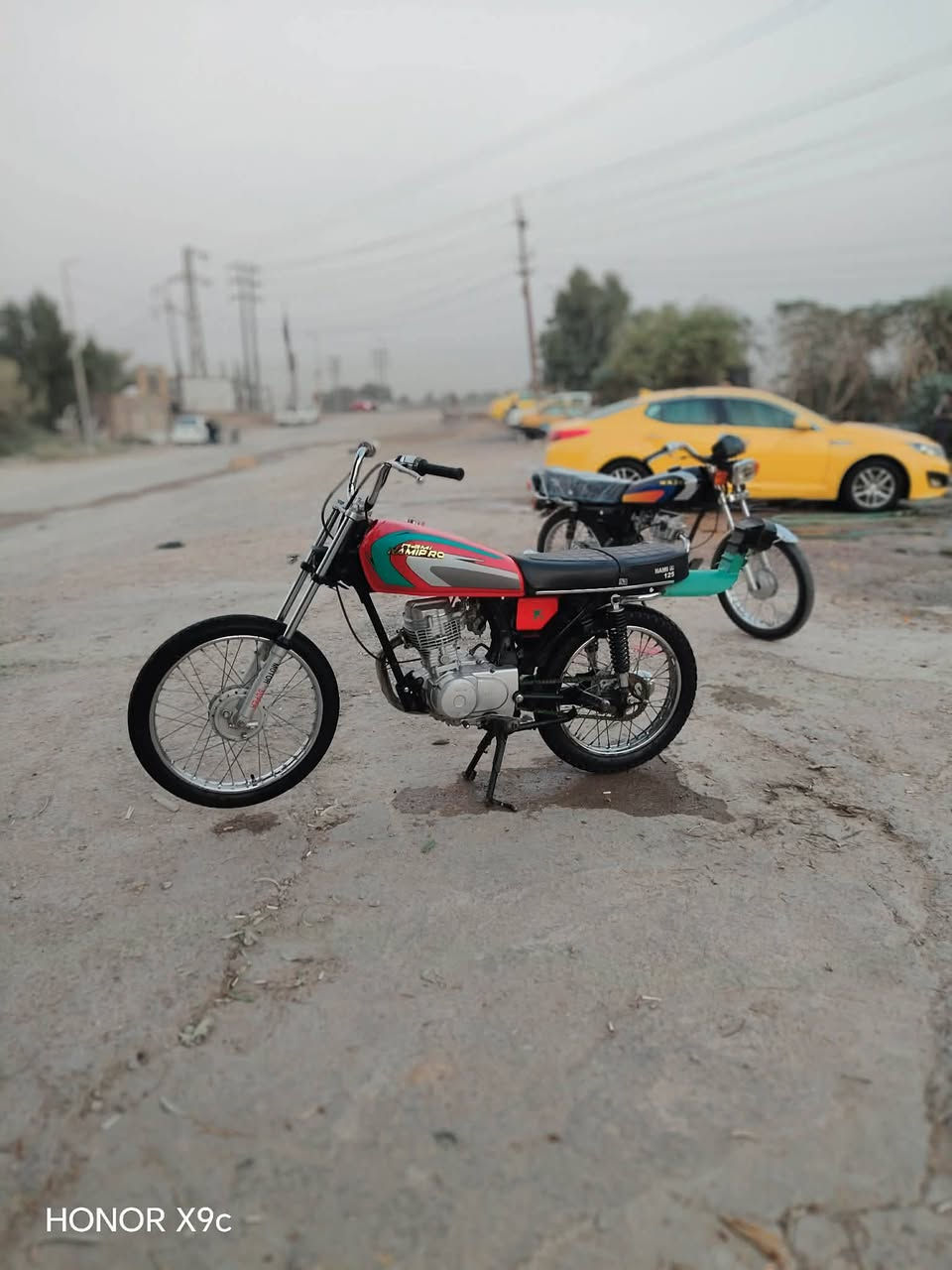 سلام عليكم نامه شلامجه شاصي 22ومكينه 23 مفتوحه وسعر خاص***********موشراي بس تعامل اطلع كبل👋🏿

نص مكتوب في الصور:
- HONOR X9c