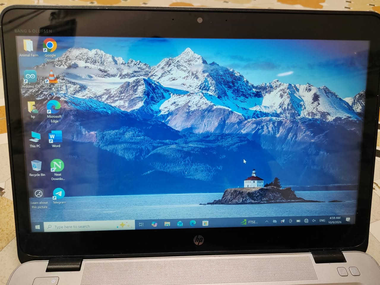 i7-7600U • شاشة لمس • بصمة