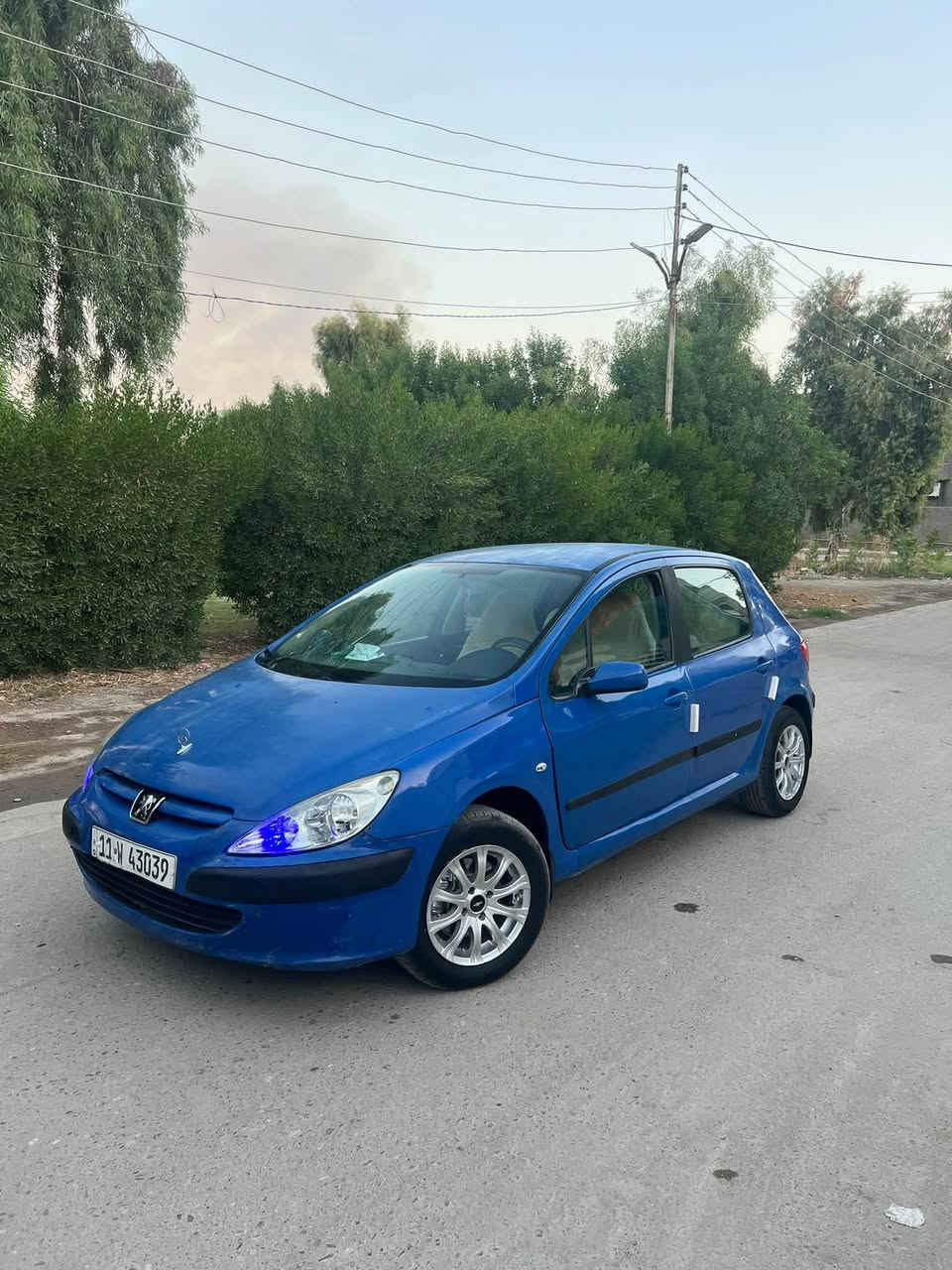 السلام عليكم
بيجو 307 موديل 2005 بلاديه بيها ٣ قطع صبغ بدون دواخل بيدي رشيتهن رقم بغداد انكليزي سنويه  وارقام كلهه جديده سنويه لل2029 شرط تحويل ثاني يوم 
غرامات مصفره 
تخم تاير جديد قبل ٢٠ يوم شديته حتى الاسبير جديد ويل كب بلادي باتري جديد
 صدر خلفي وامامي شلع شلعته كله جديد 
شاشه حساسات خلفية 
كير محرك كورلا مكفولات قبل شهر بدلتهن حتى الوصل عندي 
تبريد عايزه كمبريسر فقط وموجود بس تشده
دشبولها شخط مابي
باتري جديد 
كهربائياتها كلها بلاديه جطلات ماكو كلها شغاله عدا الاشاره ما تشتغل

💐 السعر 38 وبيها مجال بسيط 

للاتصال علرقم
***********
