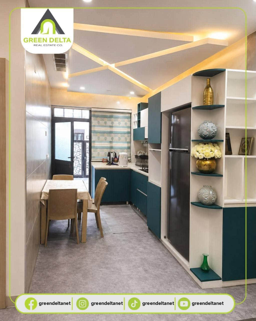 حي هوليري نوي
١٢٥م
٩شدات ٥٠ورقة

نص مكتوب في الصور:
- خانووی ئارام
- بۆ ژیانی باشتر
- GREEN DELTA
- REAL ESTATE CO.
- خانوو
- بۆفرۆشتن
- هەولێر
- هۆڵیزی_نوی
- نزیك ماوتن ڤیو
- كۆد: GD775
- ڕووبەری: 125م2
- ***********
- ئه‌مڕۆ وه‌به‌رهێنان بكه‌.
- به‌ متمانه‌وه‌ داهاتووت دروست بكه‌.
- GREEN DELTA REAL ESTATE CO. greendeltanet greendeltanet greendeltanet greendeltanet
