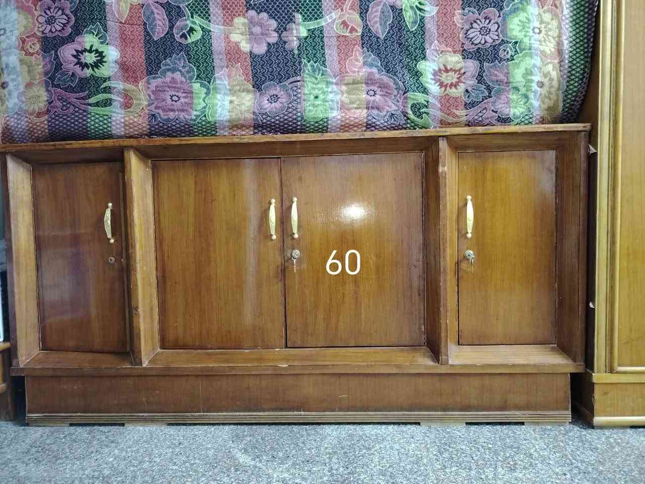 السلام عليكم
غراض للبيع الأسعار موجوده في الصور للاستفسار التواصل على الرقم *********** وتساب متواجد.
