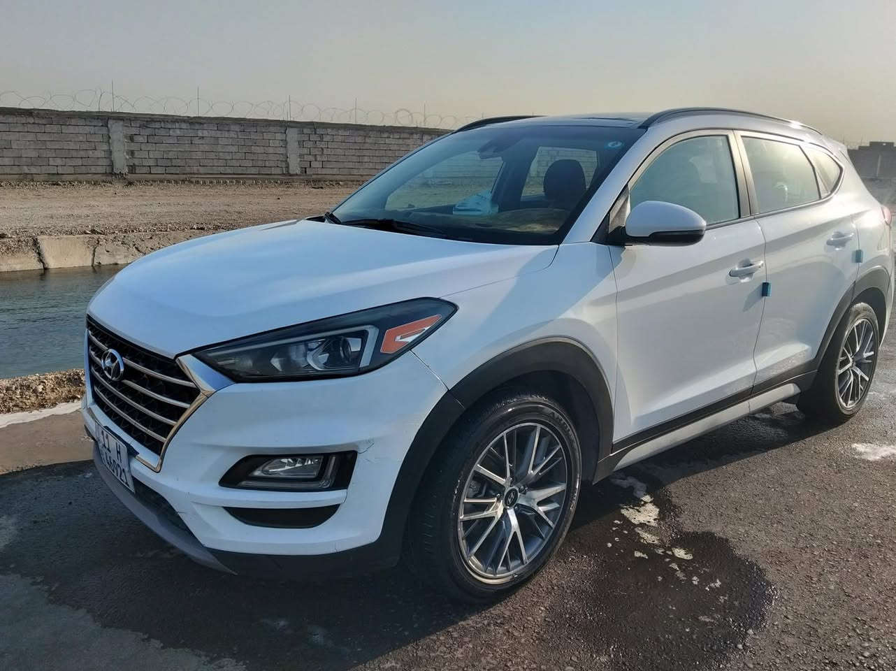 🚘 للبيع | هيونداي توسان 2019 وارد أمريكي

📍 الموقع: بغداد – الدورة / البعيثة

📏 • الممشى: 158 ألف كم
🔢 • رقم بغداد تحويل مباشر
🔧 • حالة السيارة: دعامية وبنيد وشبر من الشاصي
📸 • السونار مالتها موجود ضمن صور المنشور

✨ المواصفات:
• 🌅 بانوراما
• 🔑 بصمة
• 🎛️ تحكمات ستيرن
• ❄️ تبريد قطعتين
• 📺 شاشة كبيرة
• 📷 كامرة خلفية
• 🪞 تحكم كهربائي بالمرايات
• 🎛️ تحكم بالمقود
• 🚗 مثبت سرعة
• 📱 بلوتوث
• 🔌 USB / AUX
• ⚙️ محرك 2.4

💰 لمعرفة السعر علق (تم) ويتم الرد عليك تلقائياً

📞 رقم صاحب السيارة: ***********

ــــــــــــــــــــــــــــ

⚠️ الصفحة مخصصة للنشر فقط، وغير مسؤولة عن أي اتفاق أو تعامل يتم بين الطرفين.
🤝 وبالتوفيق للطرفين

#هيونداي #توسان #توسان_2019 #سيارات_للبيع #سيارات_بغداد #سيارات_امريكية #بغداد
